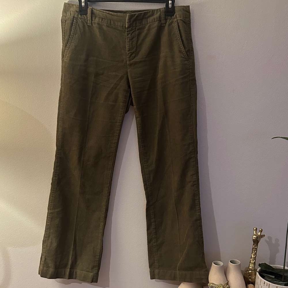 J. Crew Women's Olive Chinos low fit. - Preloved